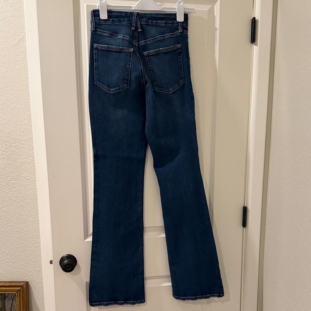 Good American Soft Tech Good Classic Bootcut Jeans in Indigo - Picture 3 of 3
